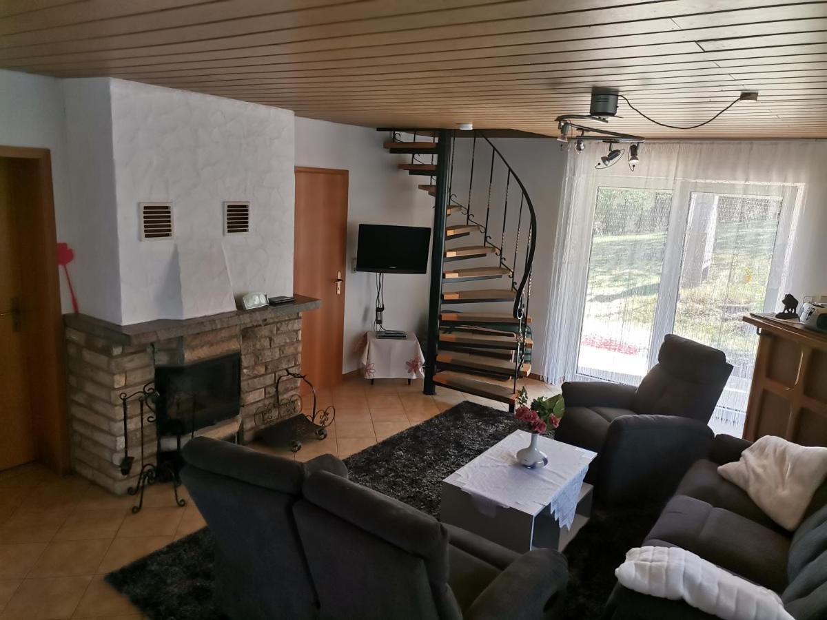 Ferienhaus Happel Bad Endbach エクステリア 写真